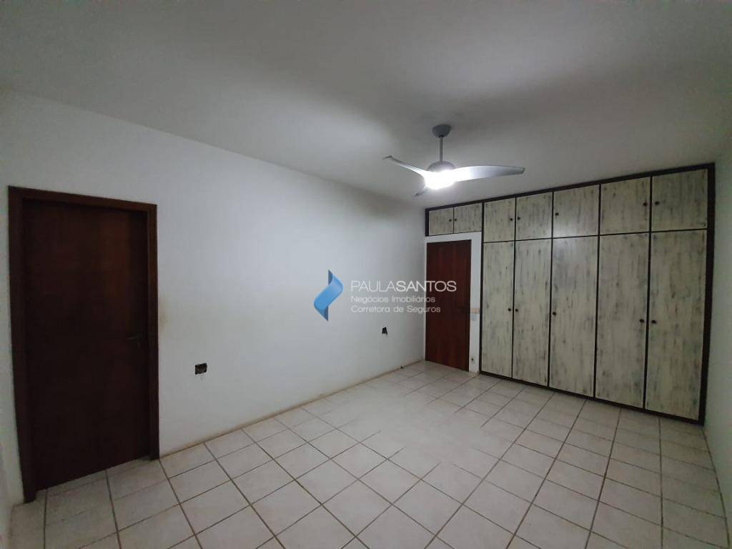 Casa à venda com 3 quartos, 208m² - Foto 35