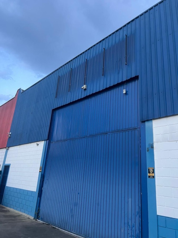 Depósito-Galpão-Armazém para alugar, 1000m² - Foto 1