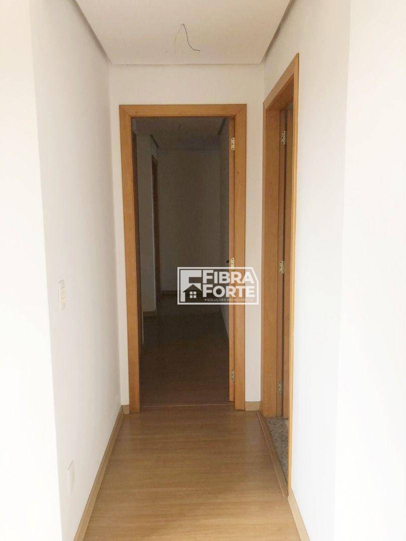 Apartamento à venda com 4 quartos, 137m² - Foto 4