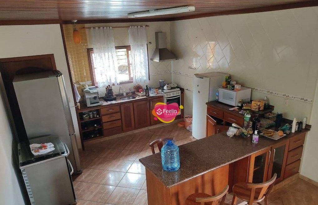 Casa à venda com 3 quartos, 232m² - Foto 15