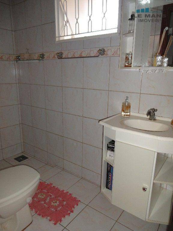 Casa à venda com 3 quartos, 169m² - Foto 11