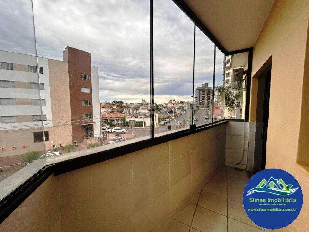 Apartamento à venda com 2 quartos, 66m² - Foto 4