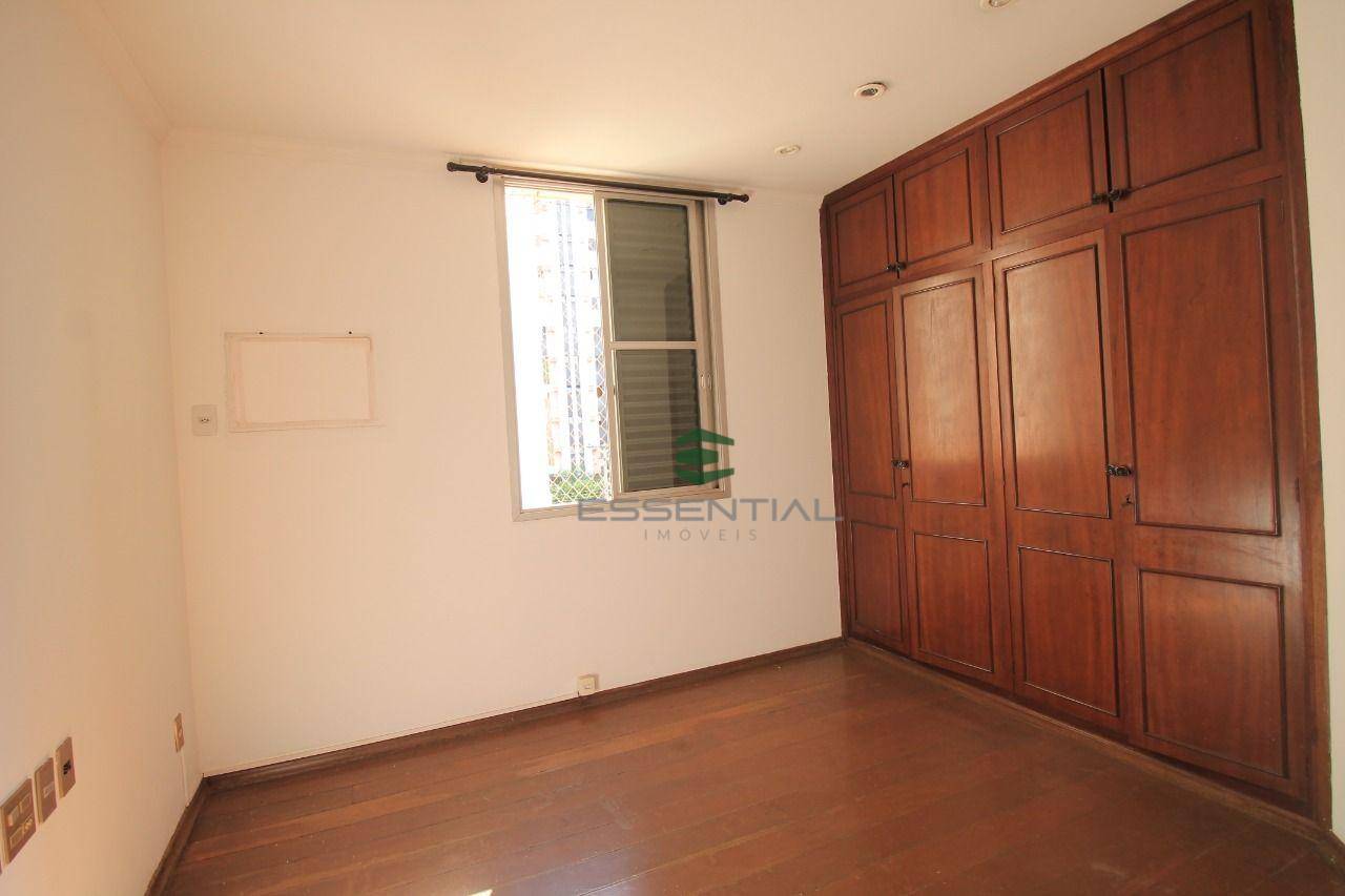 Apartamento à venda com 3 quartos, 158m² - Foto 12