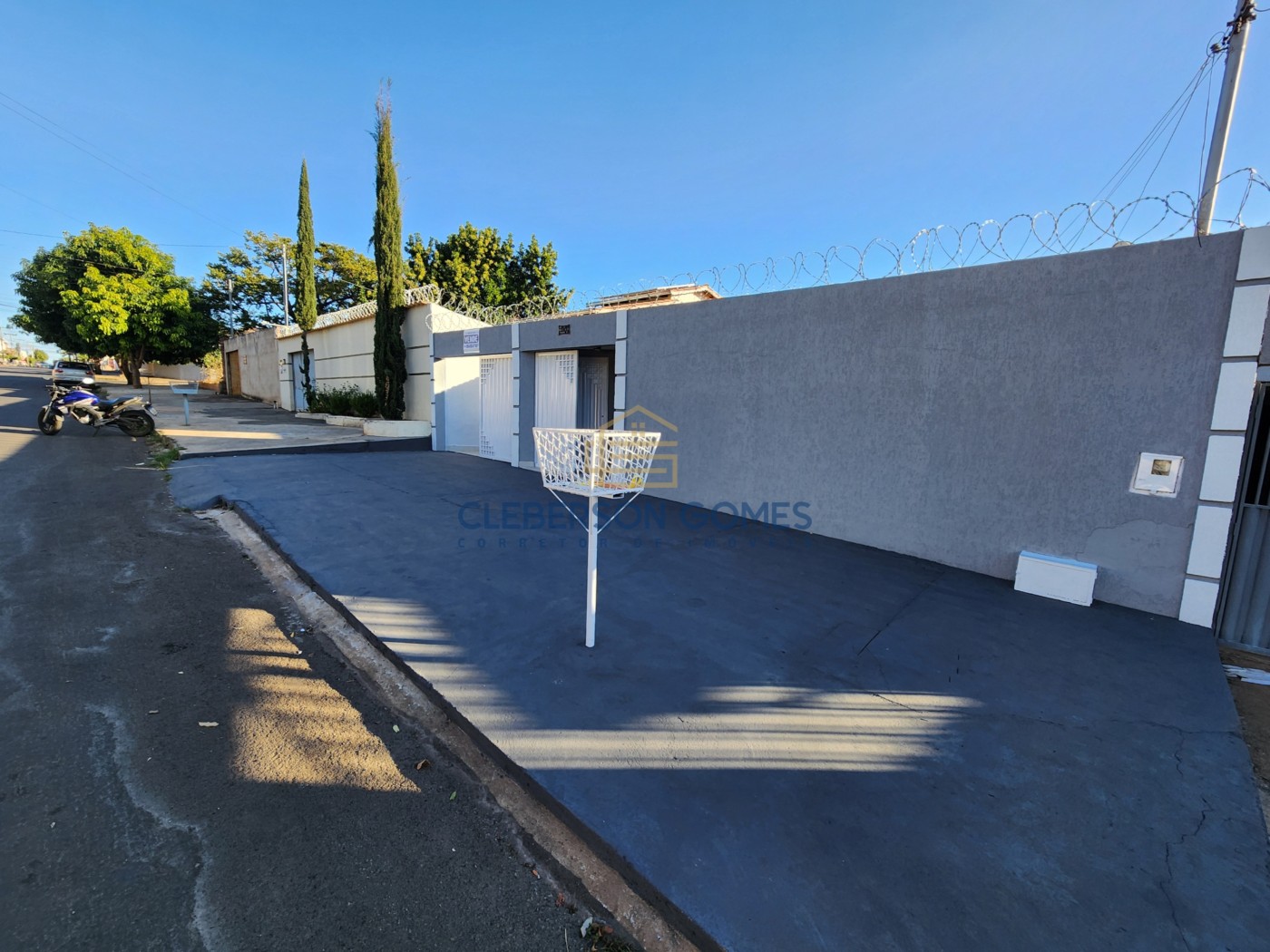 Casa à venda com 3 quartos, 360m² - Foto 3