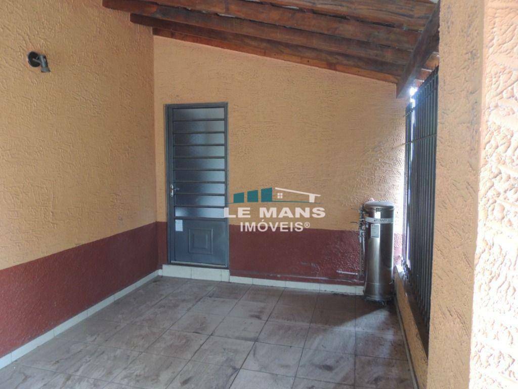 Casa à venda com 3 quartos, 300m² - Foto 20