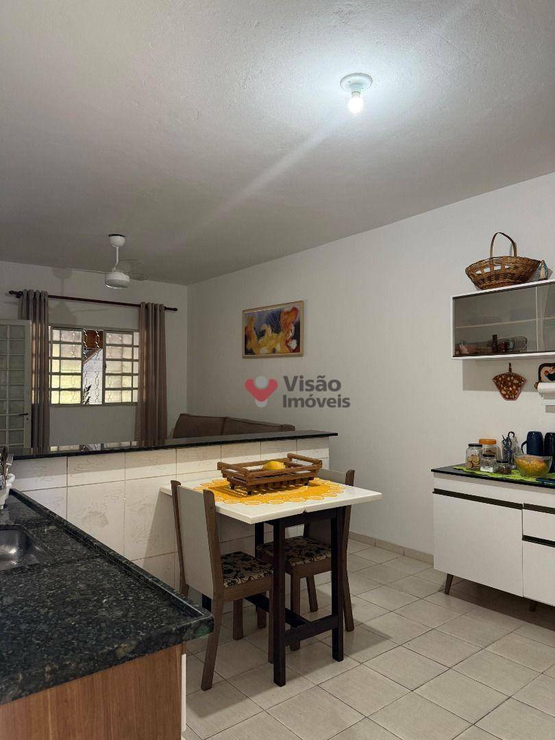 Casa à venda com 2 quartos, 120m² - Foto 8