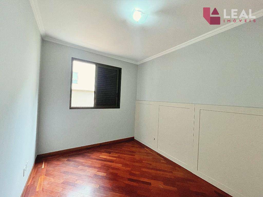 Apartamento à venda com 3 quartos, 223m² - Foto 30