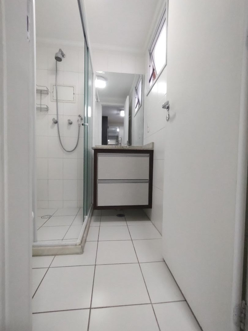 Apartamento para alugar com 3 quartos, 80m² - Foto 32