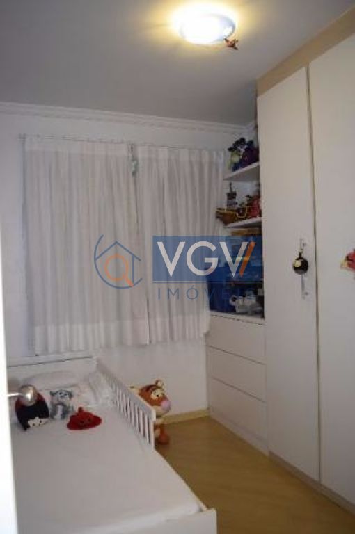 Apartamento à venda com 3 quartos, 76m² - Foto 8