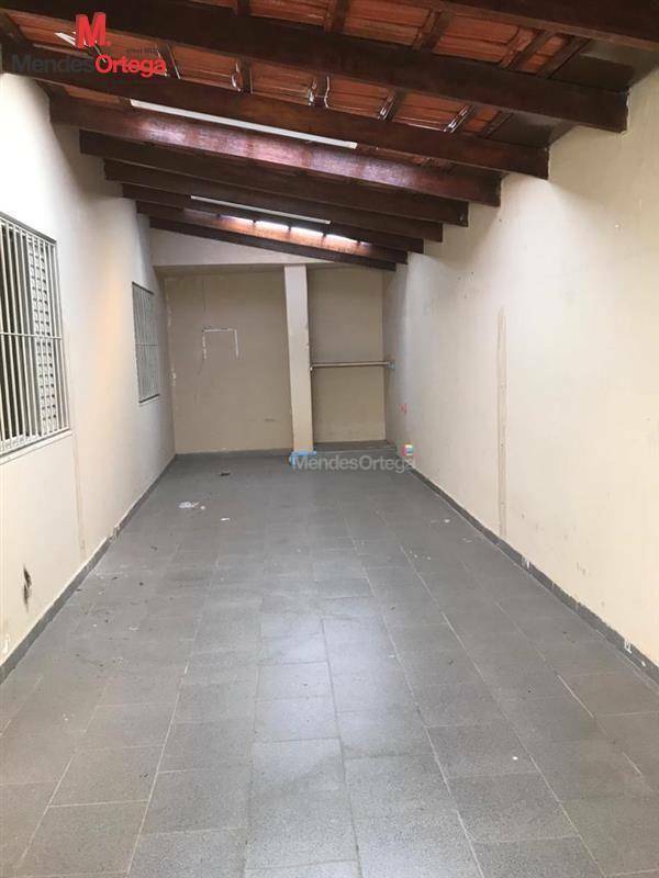 Casa para alugar com 3 quartos, 204m² - Foto 3