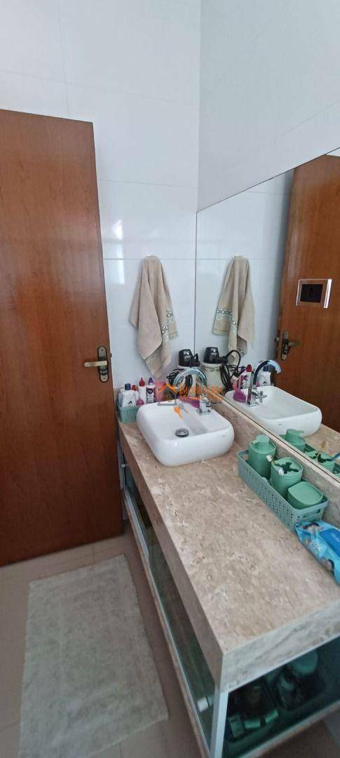 Sobrado à venda com 2 quartos, 180m² - Foto 33