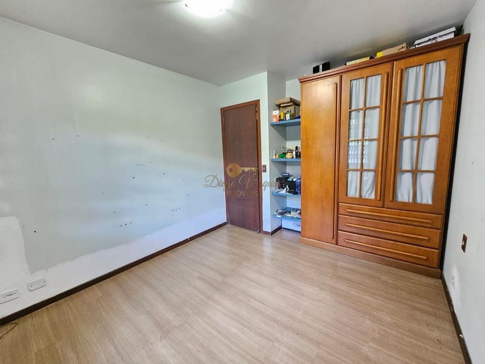 Casa à venda com 3 quartos, 217m² - Foto 13