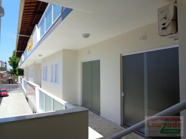 Apartamento para alugar com 1 quarto, 50m² - Foto 2