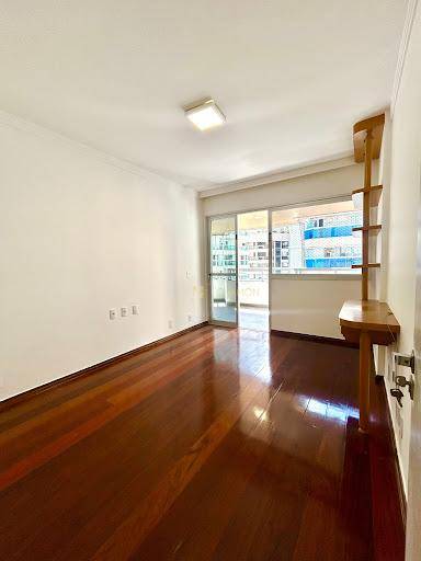 Apartamento à venda com 4 quartos, 254m² - Foto 17