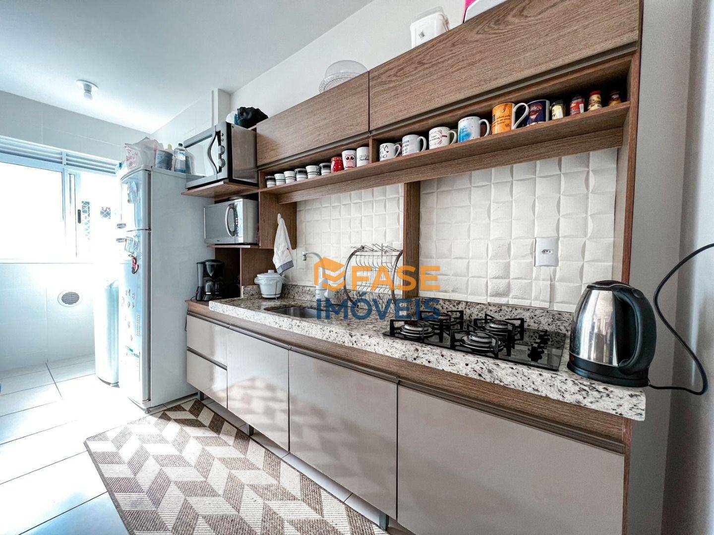 Apartamento à venda com 2 quartos, 63m² - Foto 1