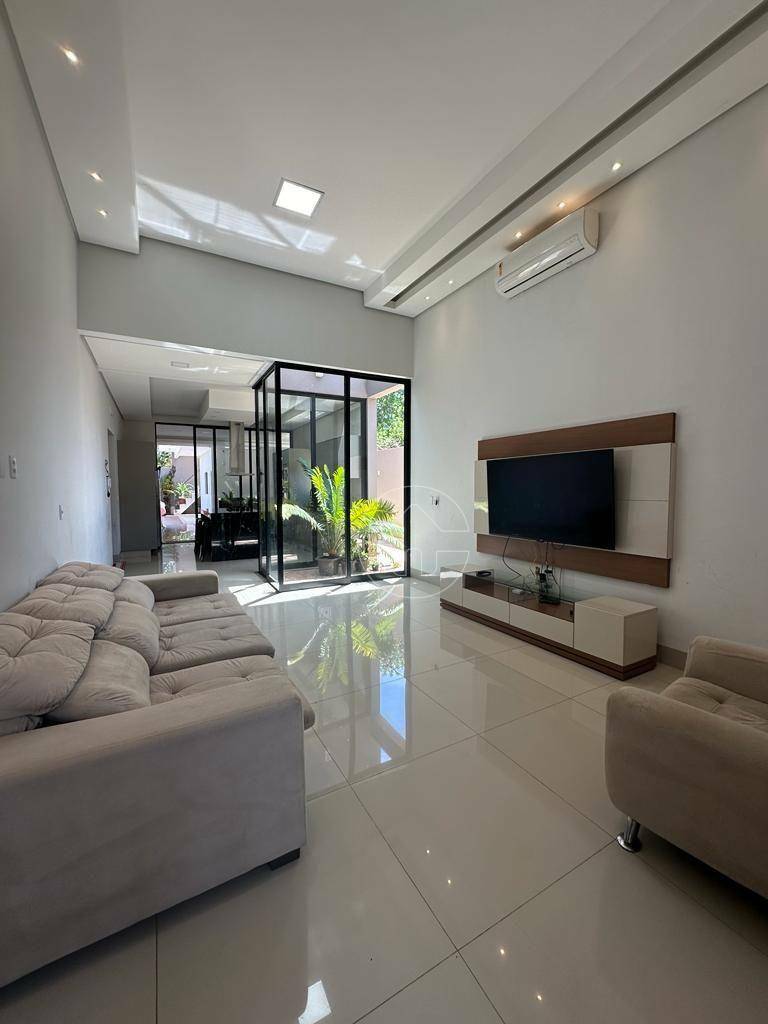 Casa à venda com 4 quartos, 312m² - Foto 1