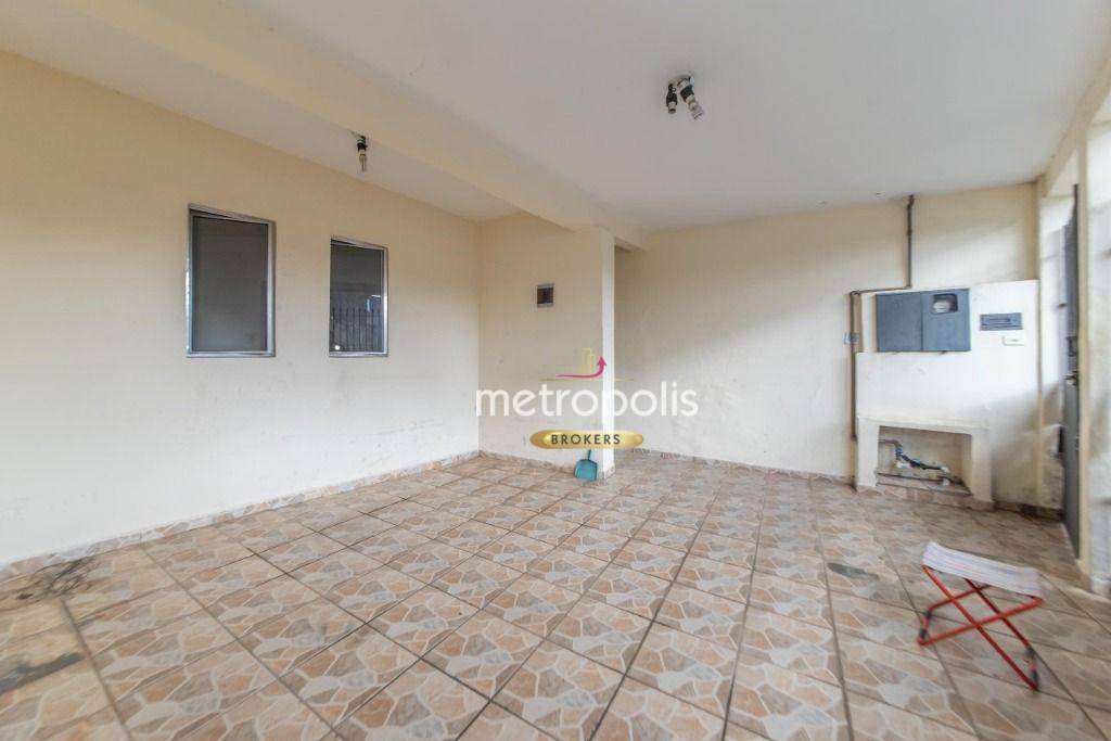 Casa à venda com 2 quartos, 150m² - Foto 2