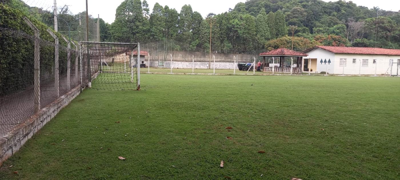 Casa de Condomínio à venda com 4 quartos, 300m² - Foto 2