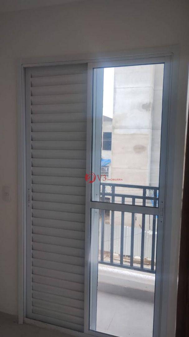 Apartamento para alugar com 2 quartos, 32m² - Foto 2