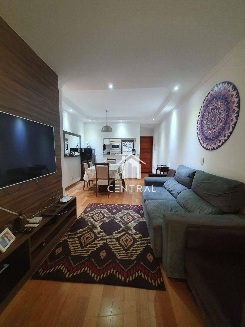 Apartamento à venda com 3 quartos, 80m² - Foto 1