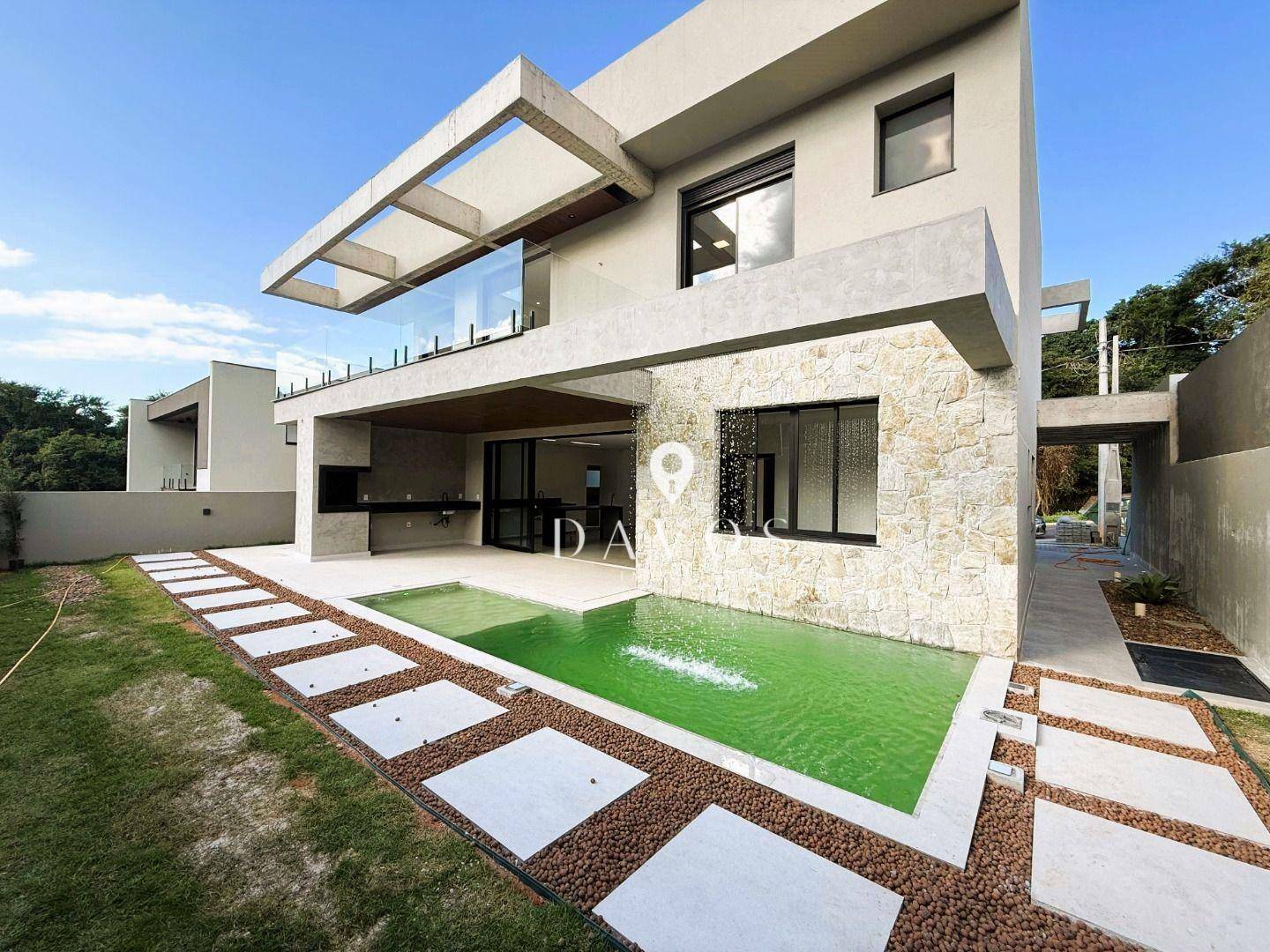 Sobrado à venda com 4 quartos, 310m² - Foto 2