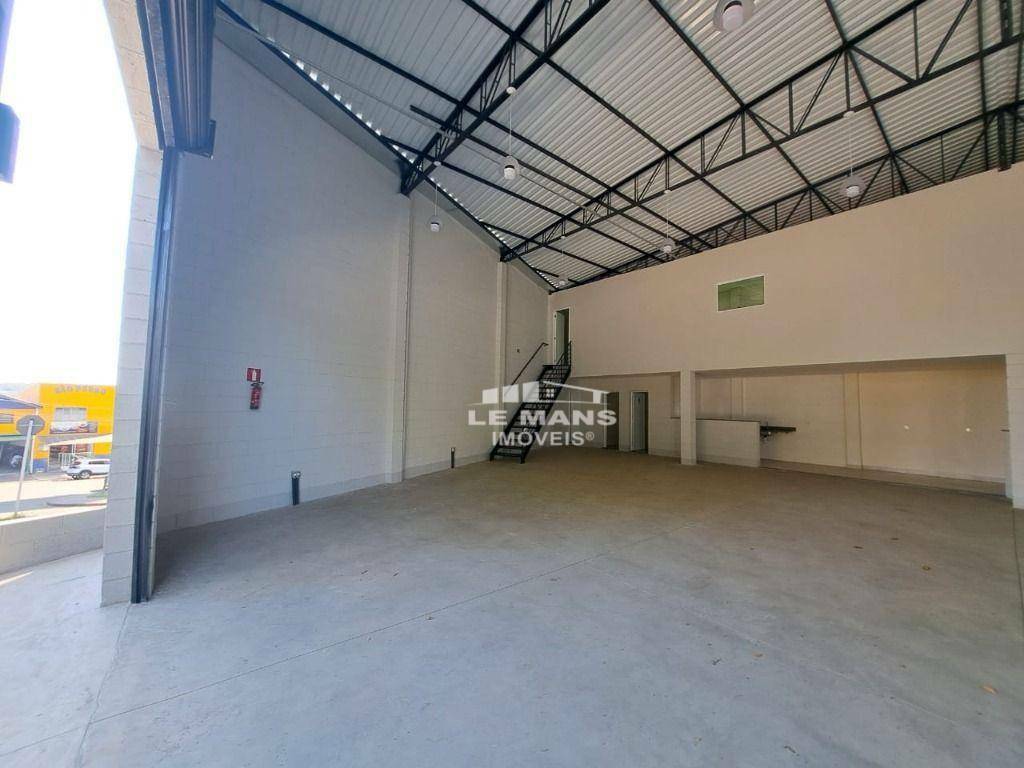 Depósito-Galpão-Armazém para alugar, 183m² - Foto 1