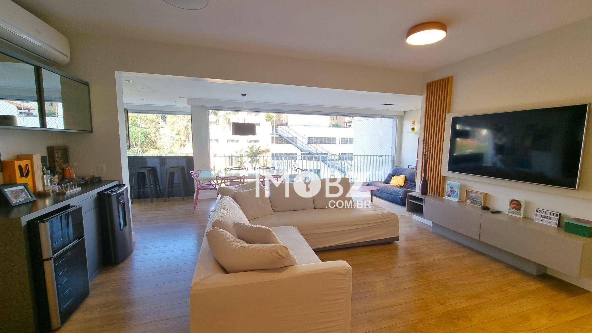 Apartamento à venda com 3 quartos, 132m² - Foto 1