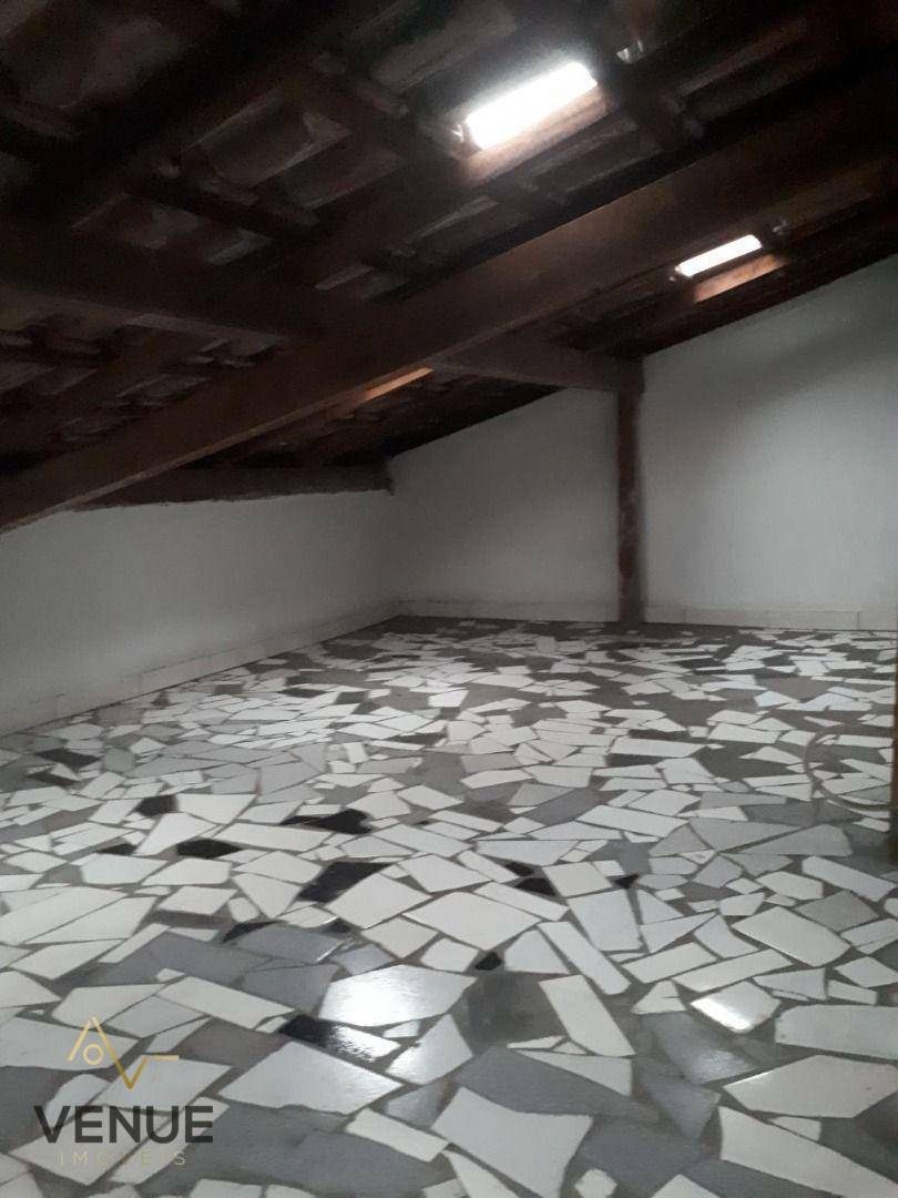 Sobrado à venda com 2 quartos, 200m² - Foto 7