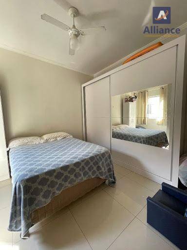 Casa à venda com 6 quartos, 160m² - Foto 16