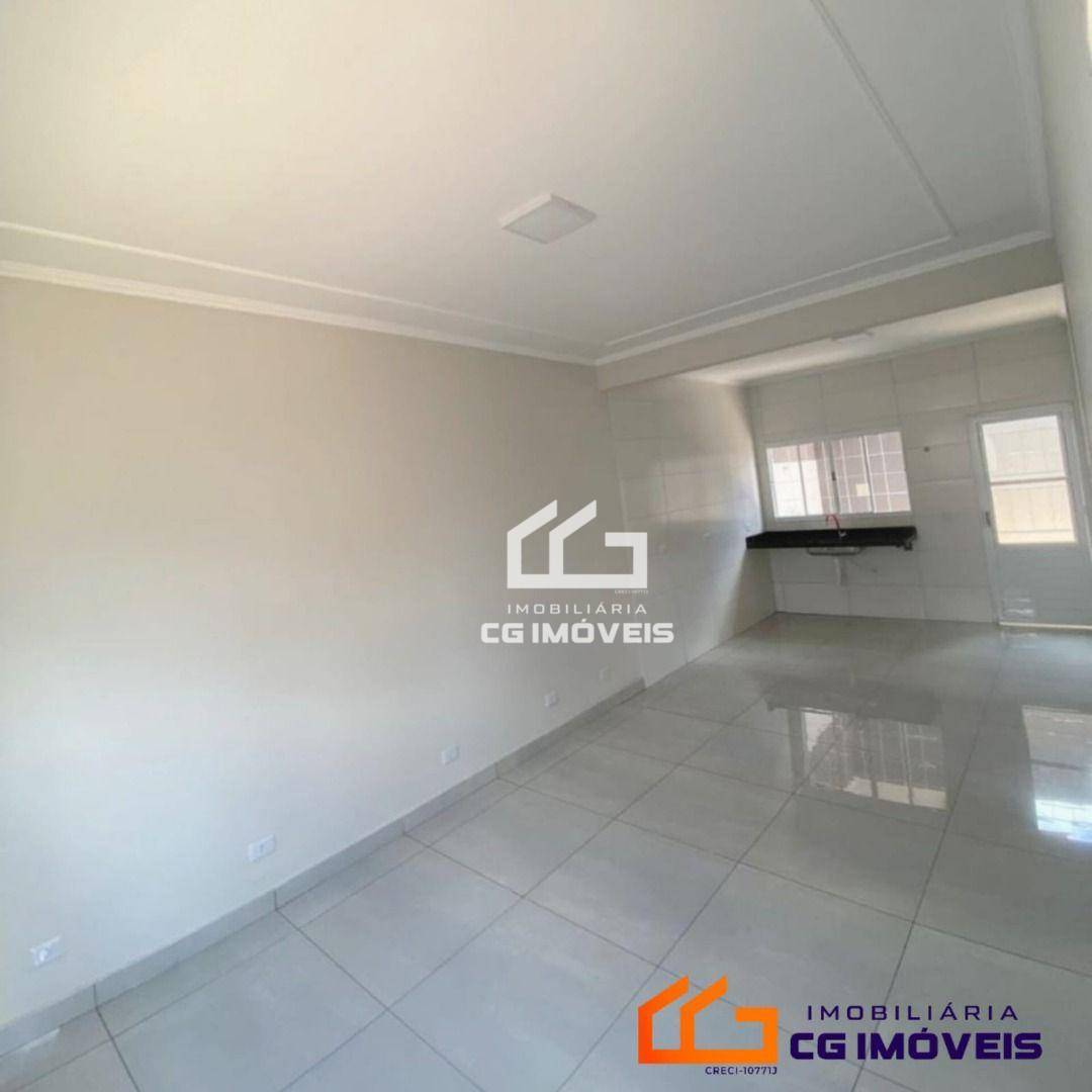 Casa à venda com 2 quartos, 60m² - Foto 4