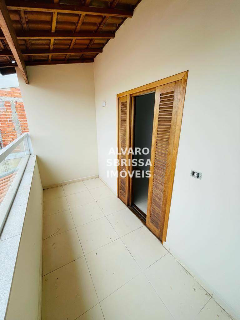 Casa à venda com 2 quartos, 130m² - Foto 5