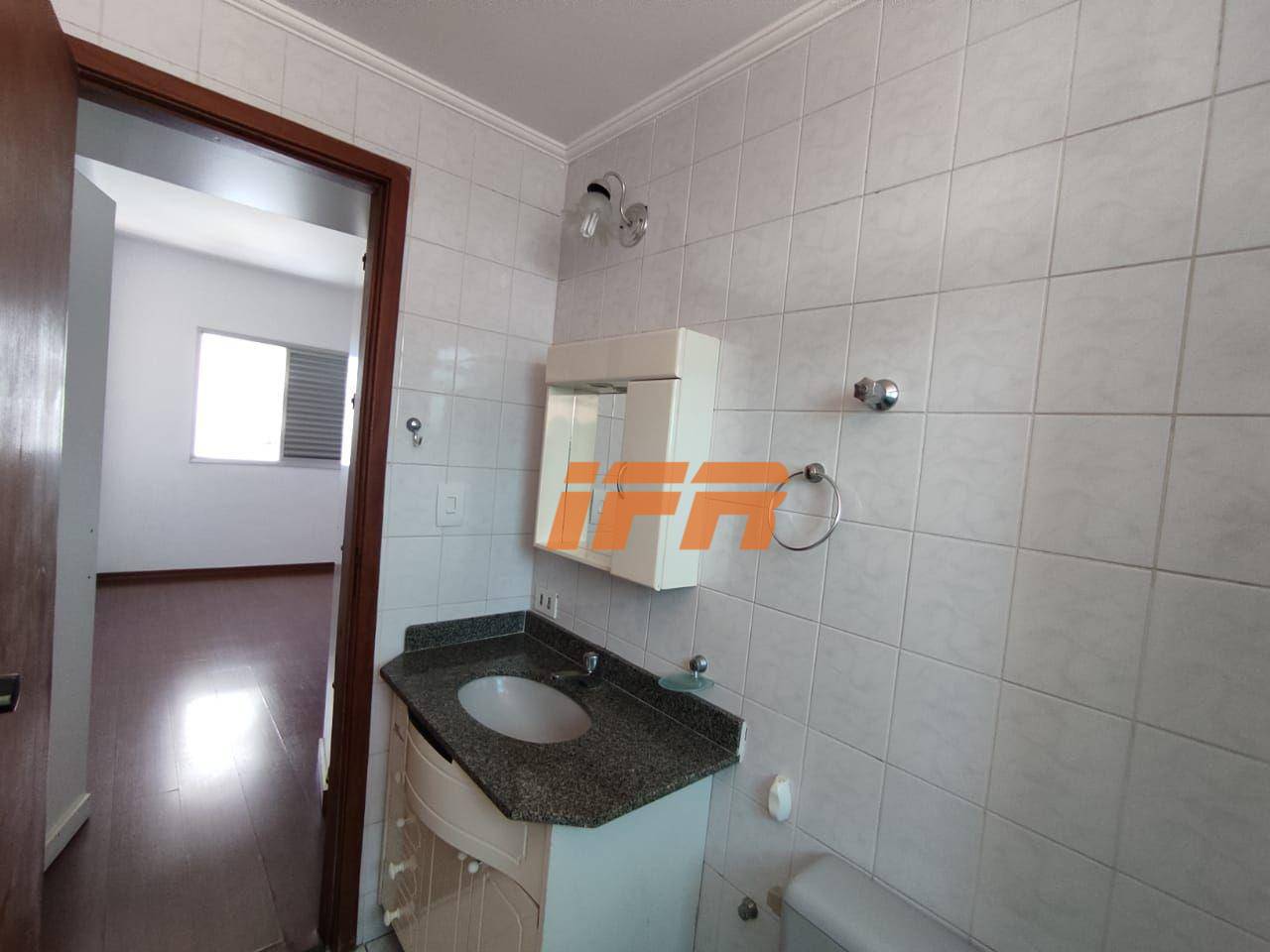 Apartamento à venda e aluguel com 2 quartos, 75m² - Foto 12