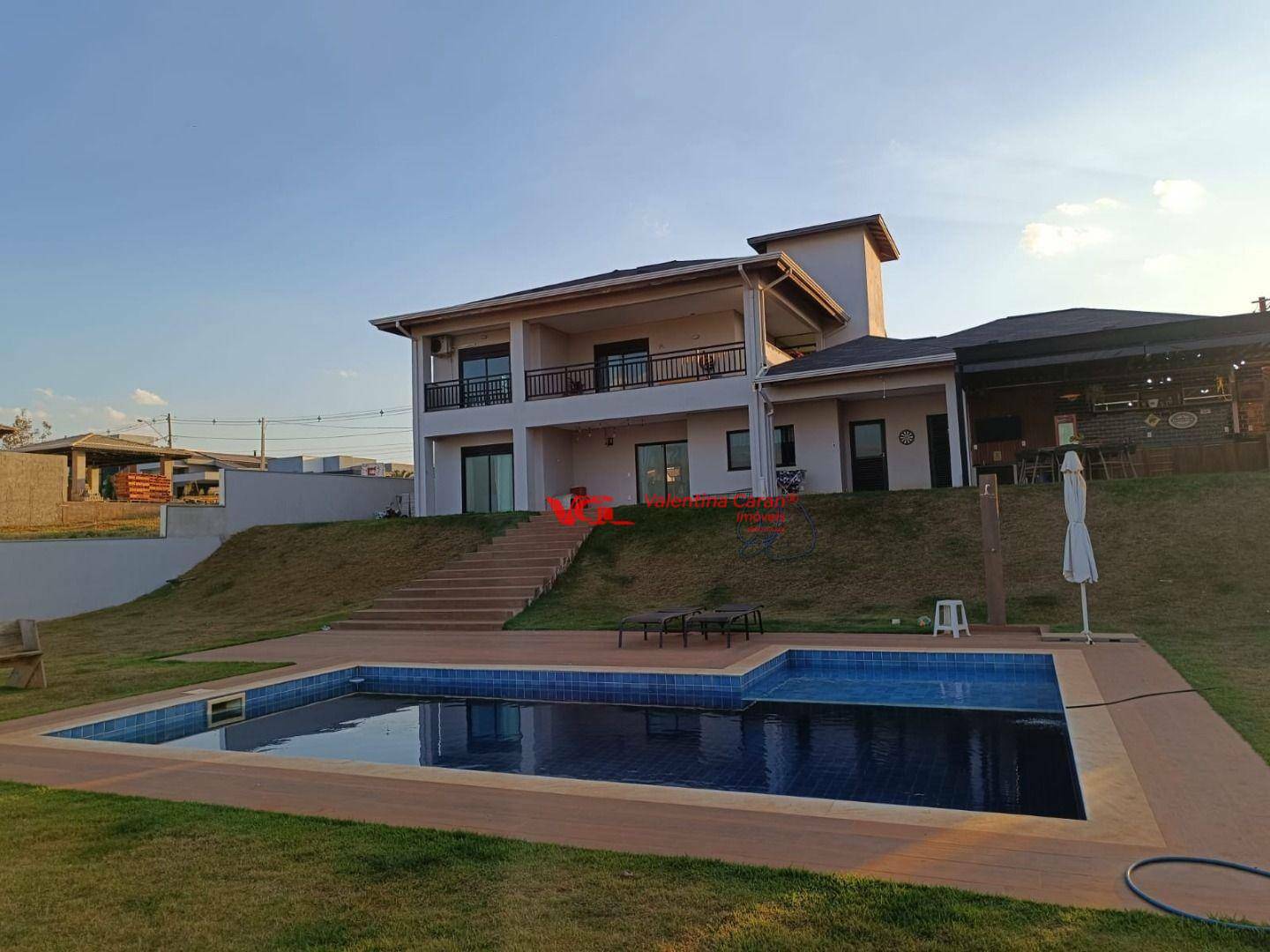 Casa de Condomínio à venda com 3 quartos, 391m² - Foto 1