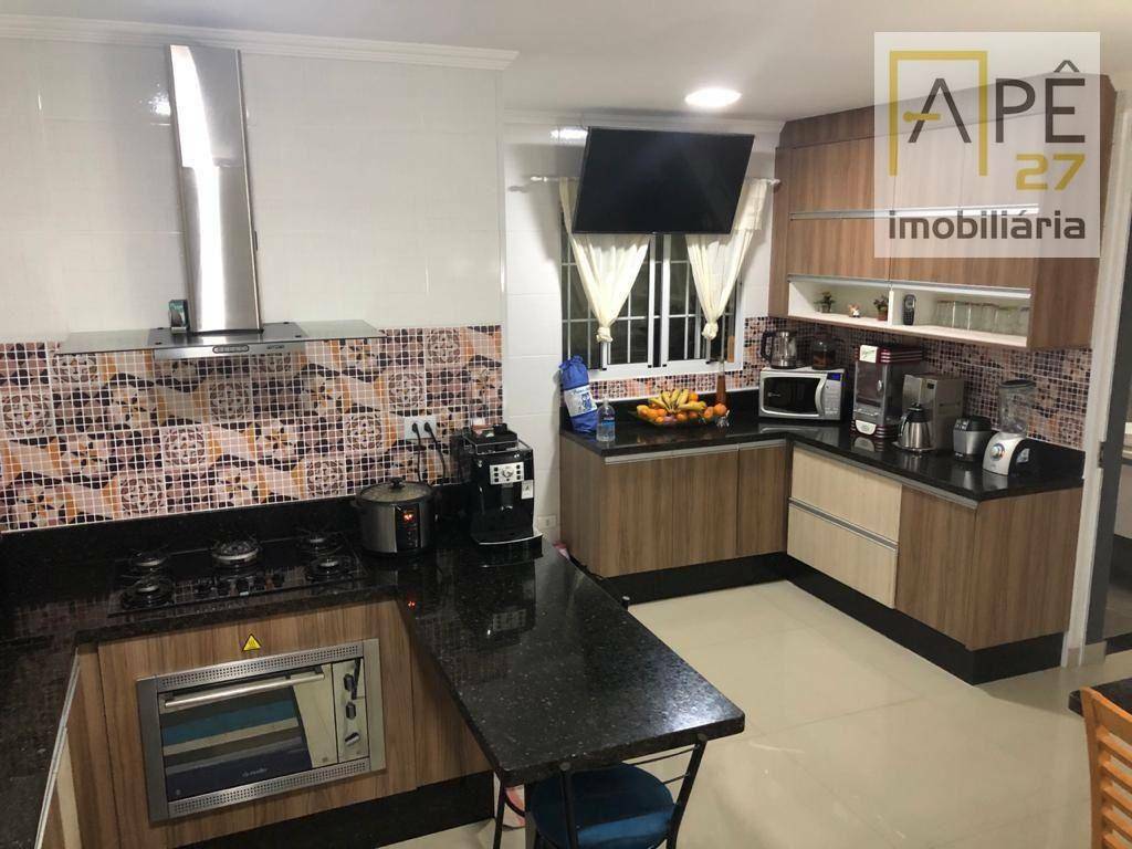 Sobrado à venda com 3 quartos, 300m² - Foto 4