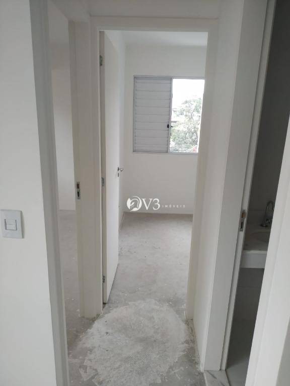 Apartamento à venda com 2 quartos, 42m² - Foto 3