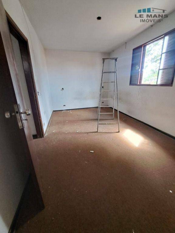 Casa à venda com 3 quartos, 173m² - Foto 4