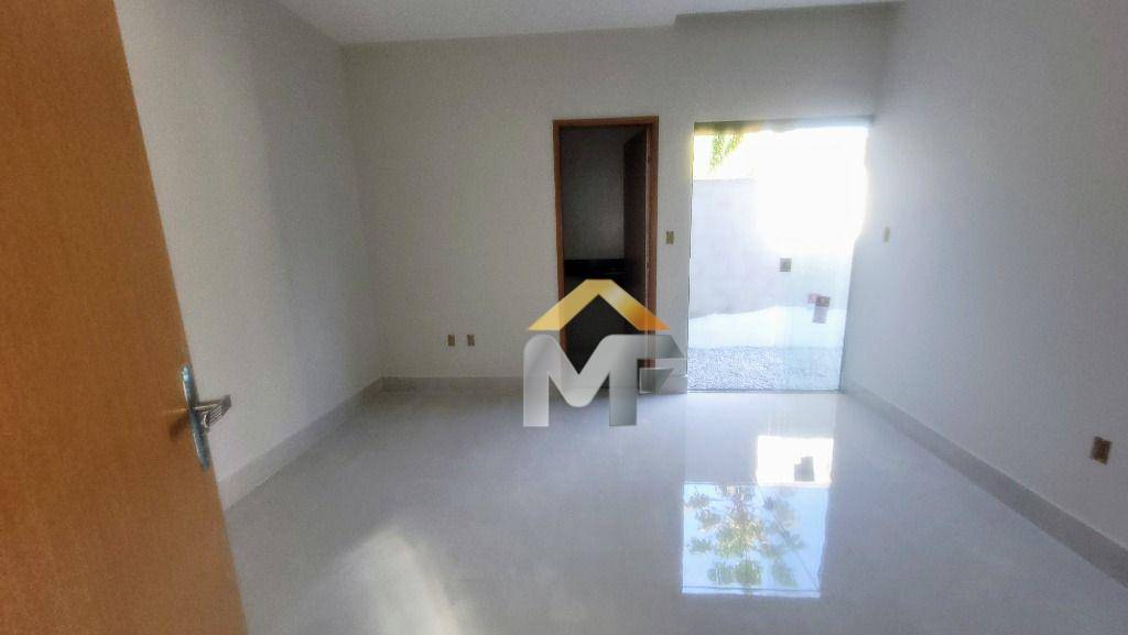 Casa à venda com 4 quartos, 174m² - Foto 14