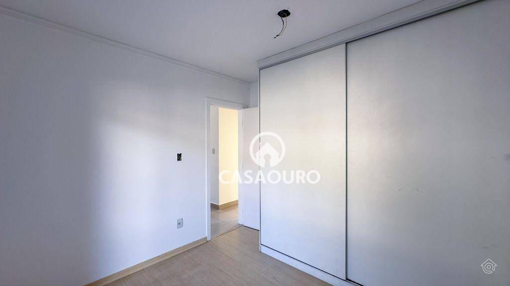 Casa de Condomínio à venda com 4 quartos, 165m² - Foto 31