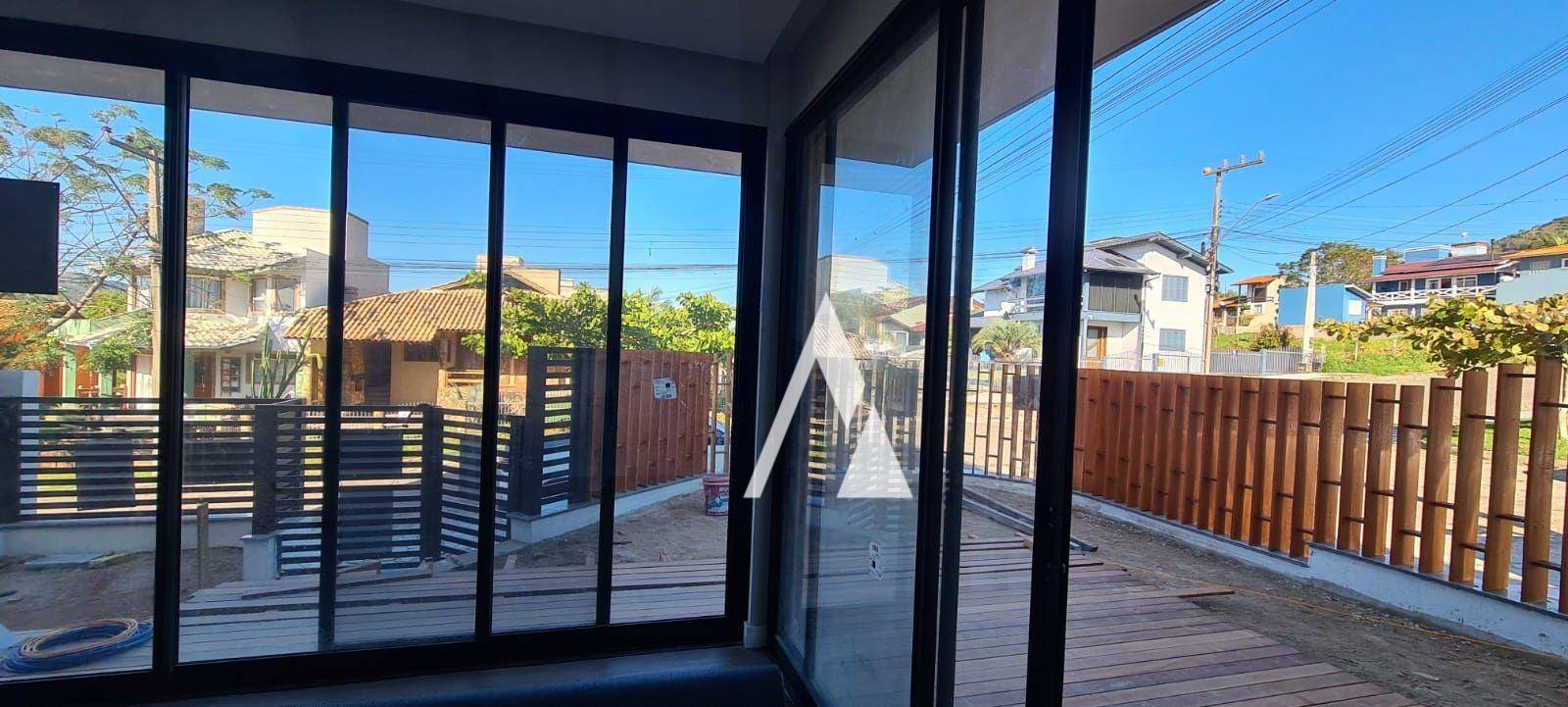 Casa à venda com 3 quartos, 185m² - Foto 11