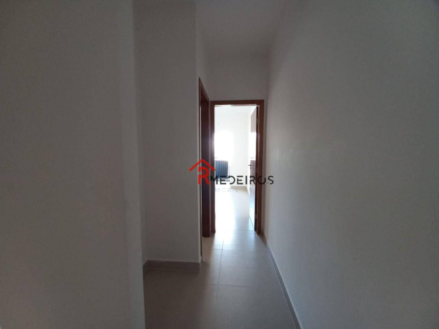 Casa à venda com 2 quartos, 57m² - Foto 10