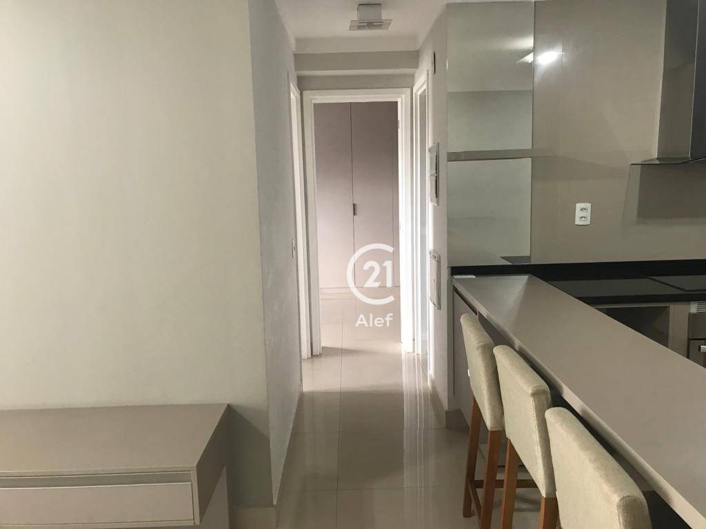 Apartamento para alugar com 2 quartos, 69m² - Foto 4