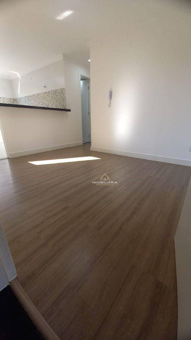 Apartamento à venda com 2 quartos, 42m² - Foto 4