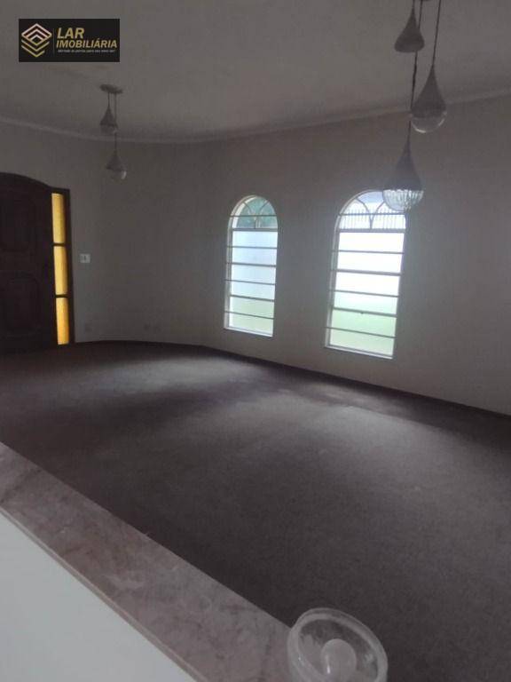 Casa para alugar com 3 quartos, 213m² - Foto 43