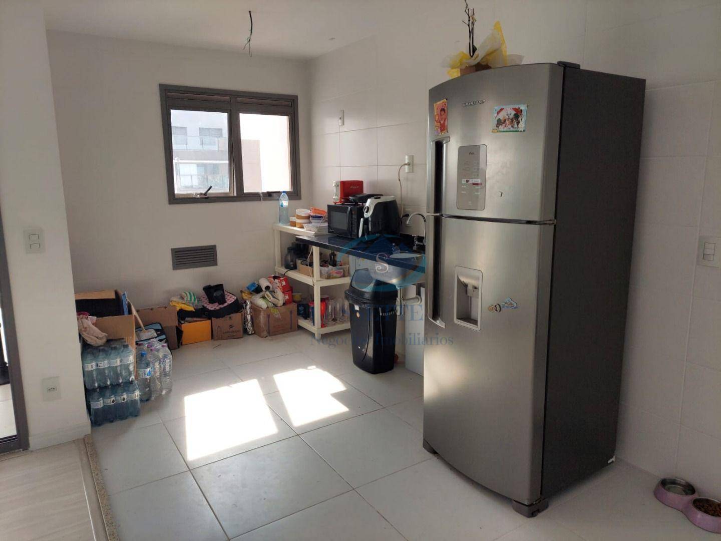 Apartamento à venda com 3 quartos, 160m² - Foto 4