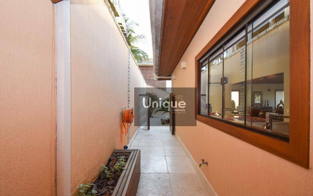 Casa de Condomínio à venda com 4 quartos, 200m² - Foto 33