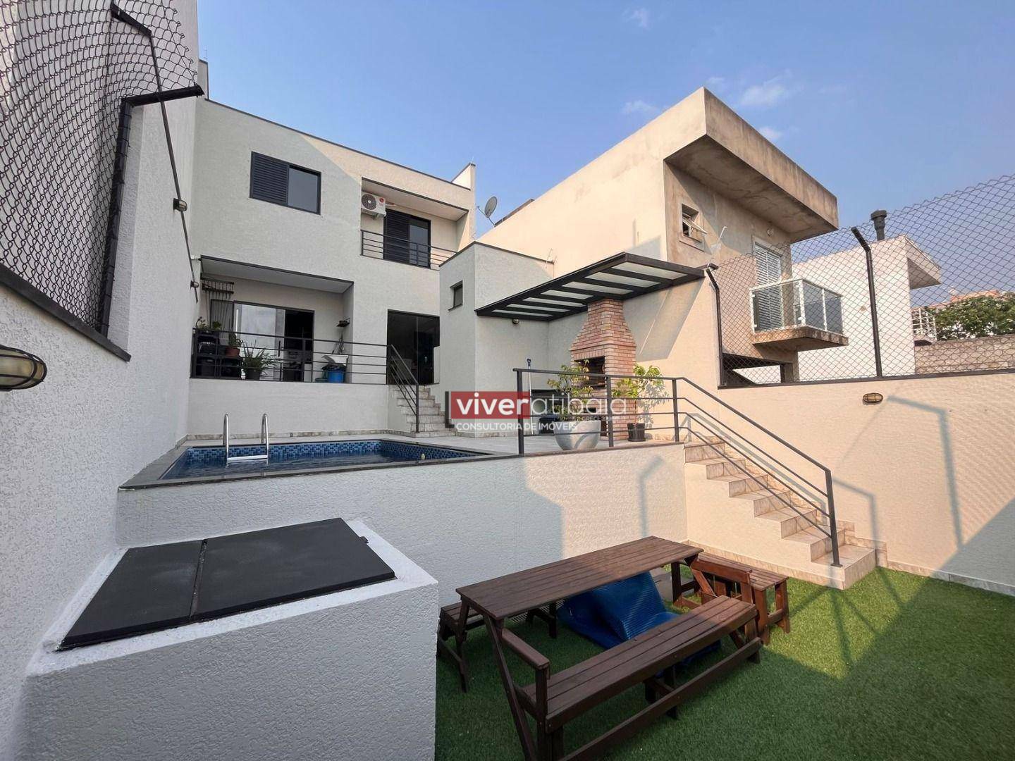 Casa à venda com 3 quartos, 144m² - Foto 1