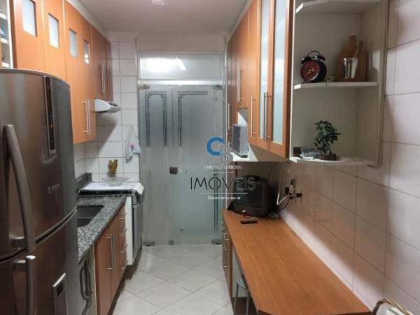 Apartamento à venda com 3 quartos, 96m² - Foto 7