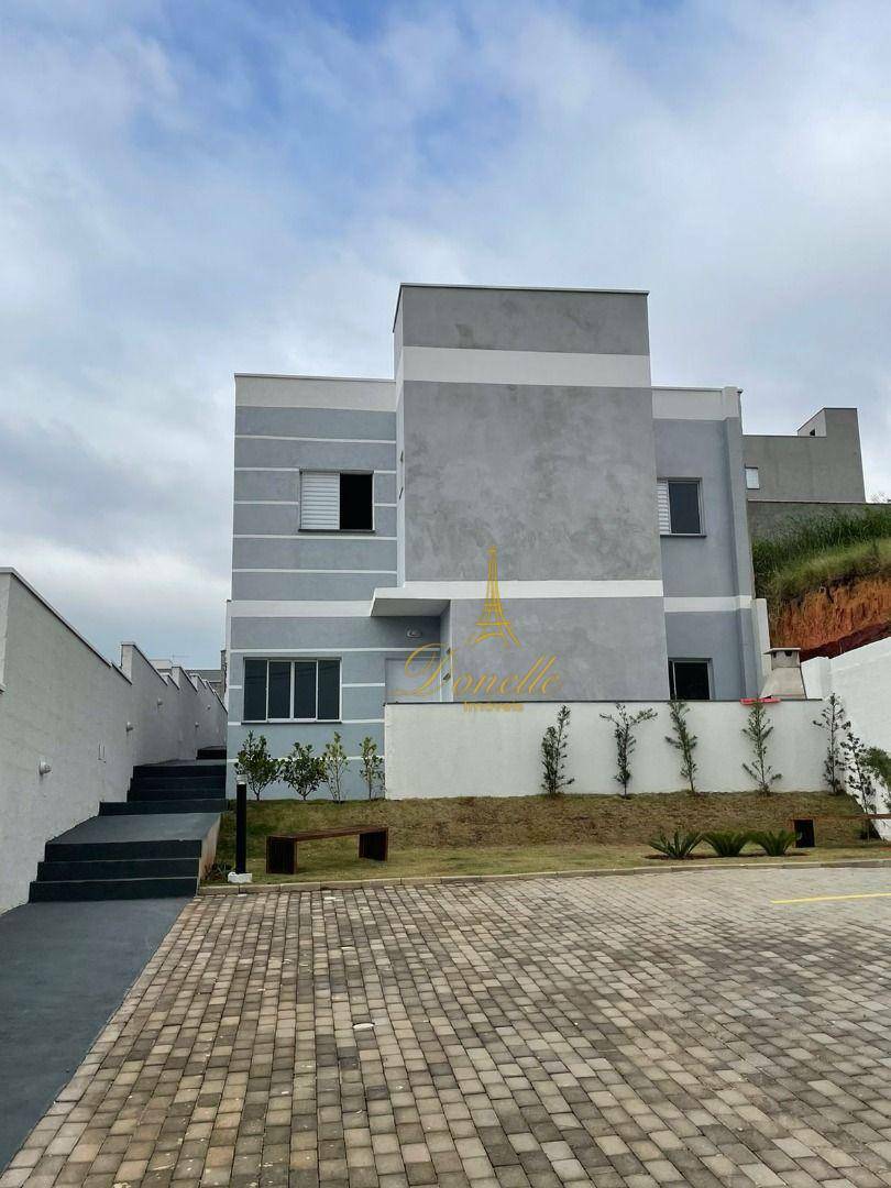 Casa à venda com 2 quartos, 72m² - Foto 1