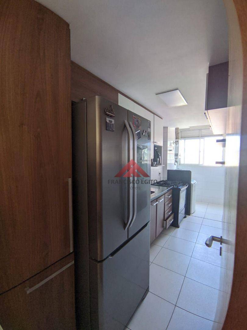 Apartamento à venda com 2 quartos, 70m² - Foto 6