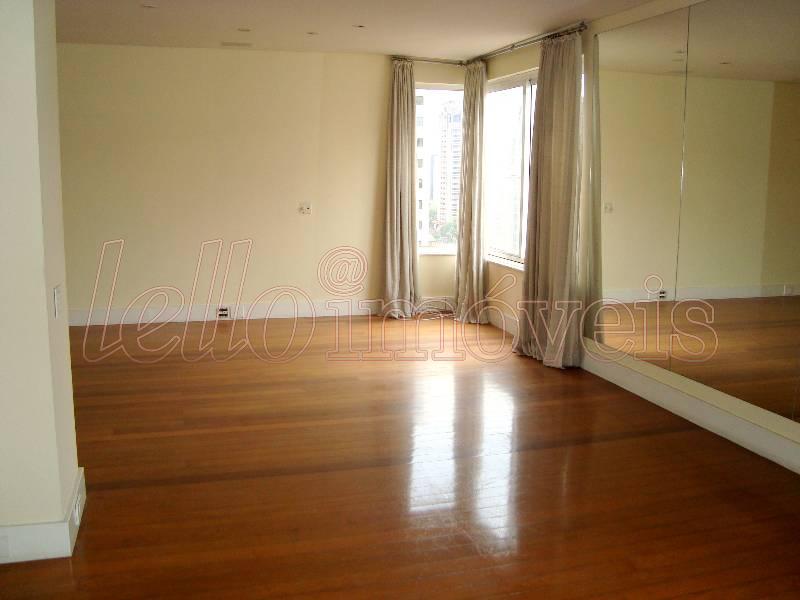 Apartamento à venda com 2 quartos, 240m² - Foto 3